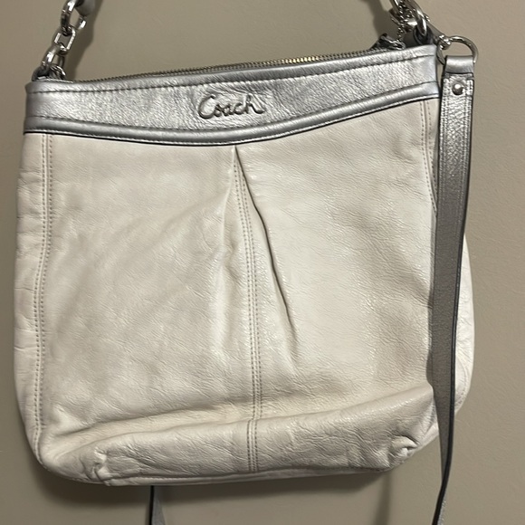 Cream cross body coach bag - Picture 2 of 7